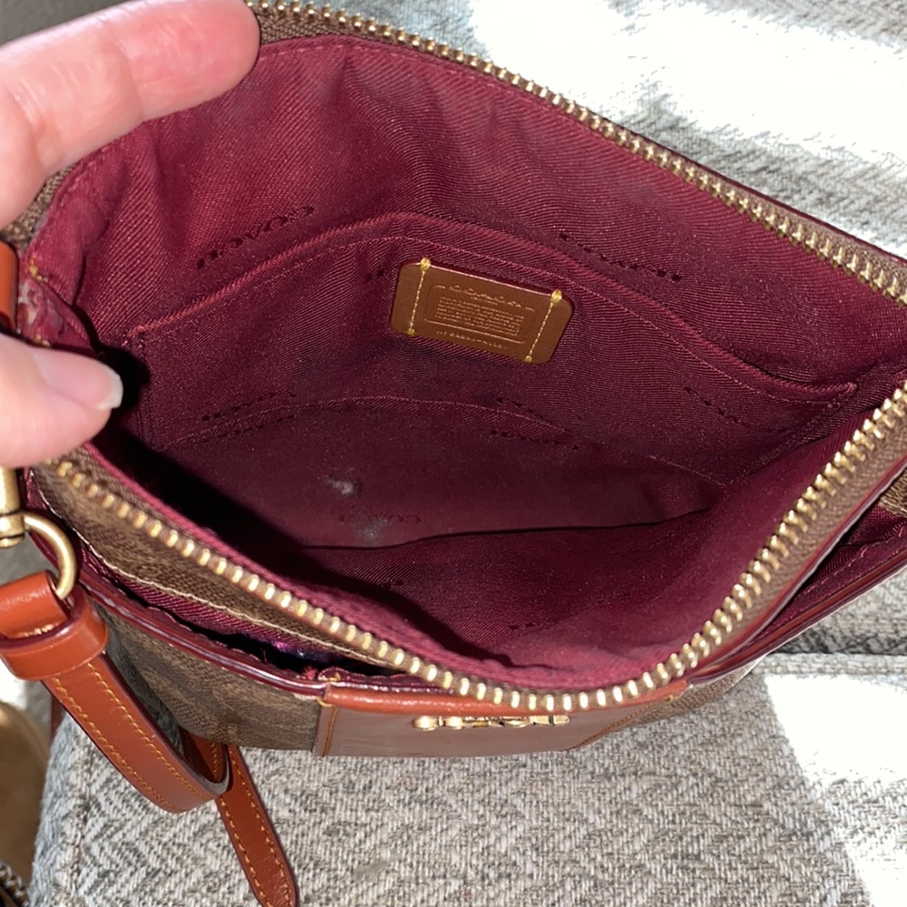 Coach Crossbody - Picture 4 of 4
